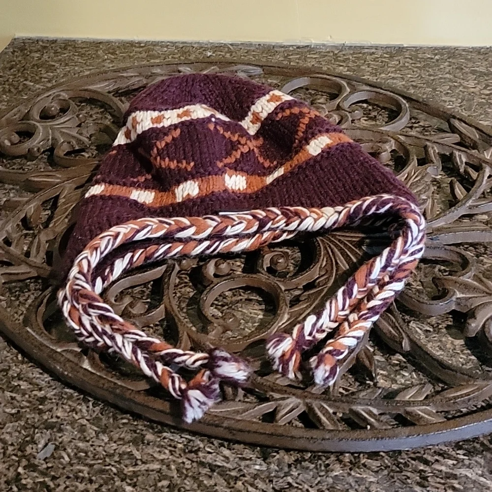 Ladies lambs wool and Acrylic winter hat